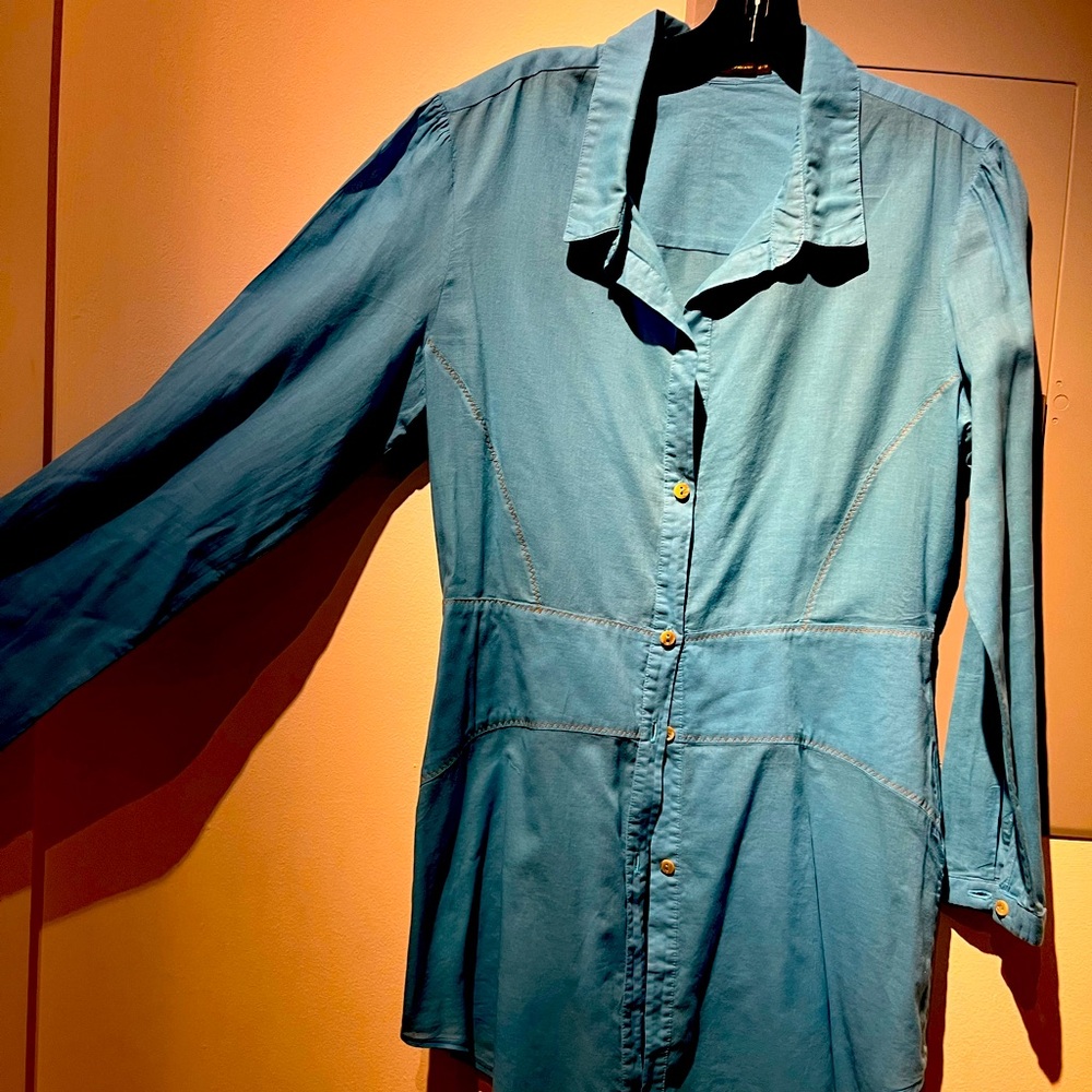 VIX -Cover Up beautiful blue